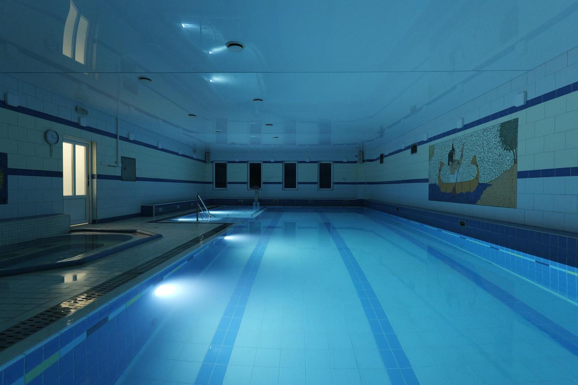 Hotel Reslinski 大波兰地区格罗济斯克 外观 照片